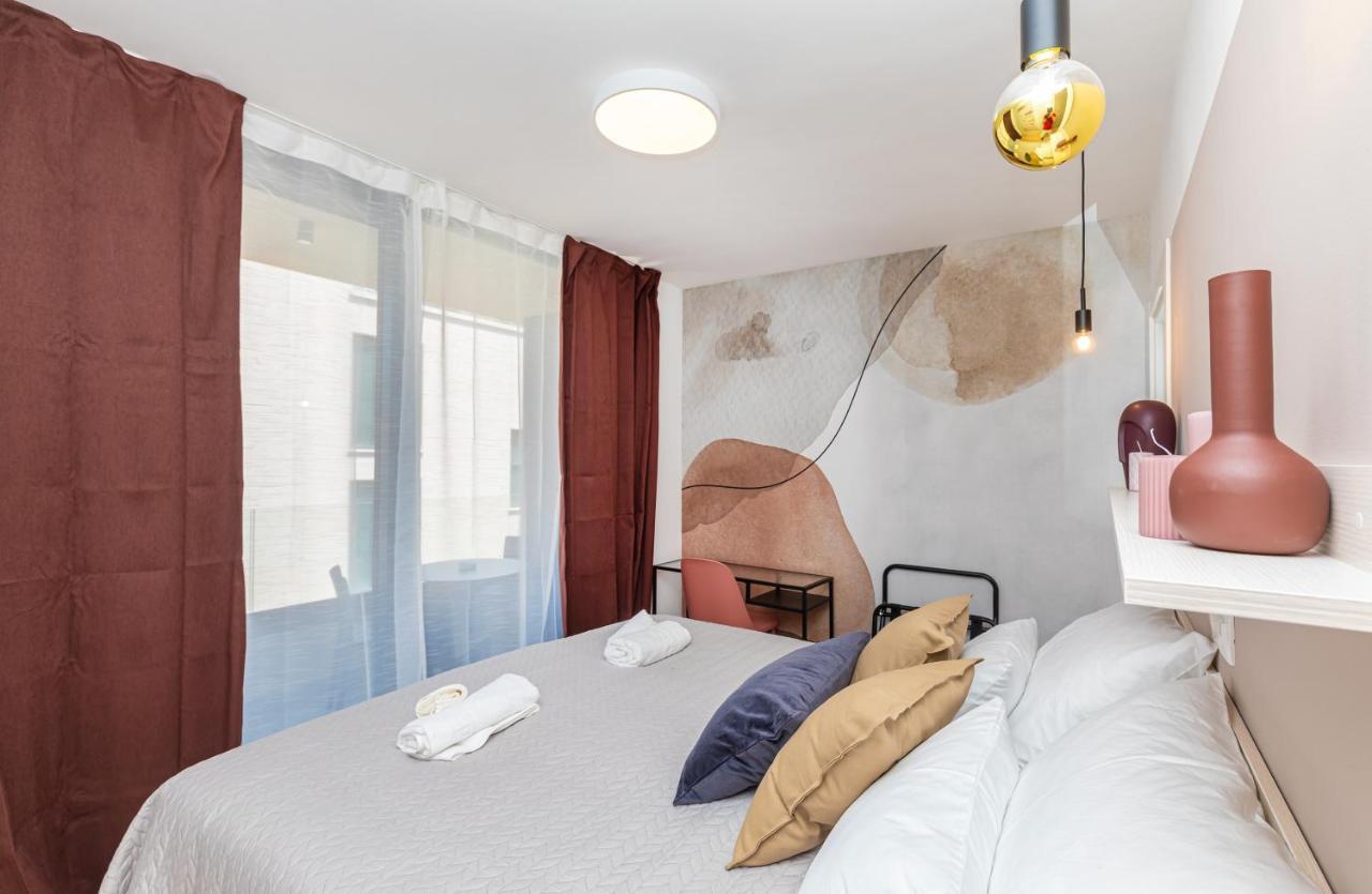 Sunny Lol Port Apartments In The City Centre Дубровник Екстериор снимка