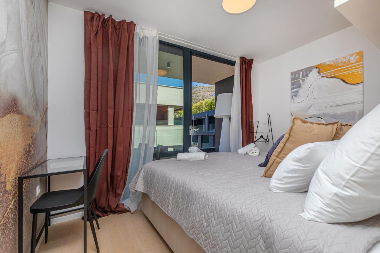 Sunny Lol Port Apartments In The City Centre Дубровник Екстериор снимка