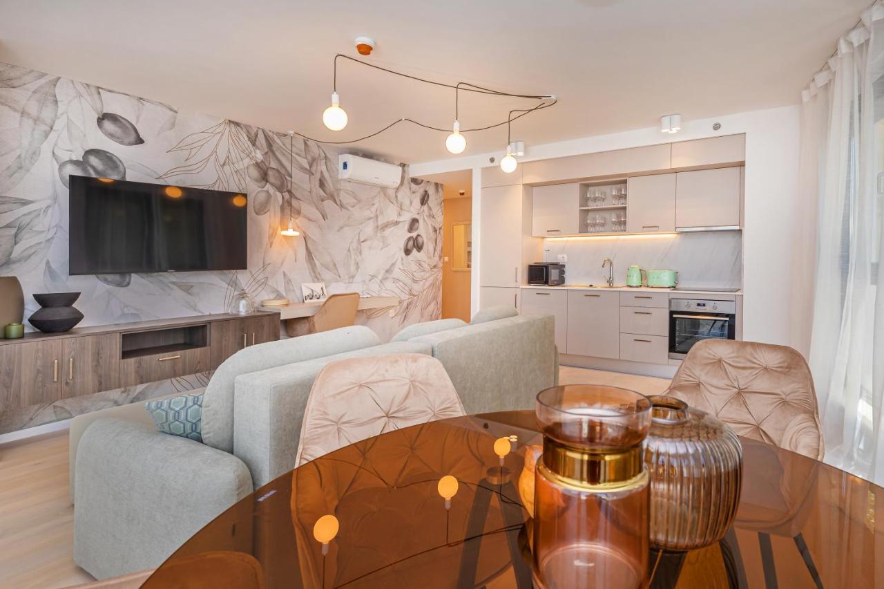 Sunny Lol Port Apartments In The City Centre Дубровник Екстериор снимка