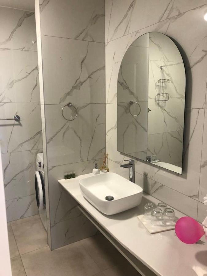 Sunny Lol Port Apartments In The City Centre Дубровник Екстериор снимка